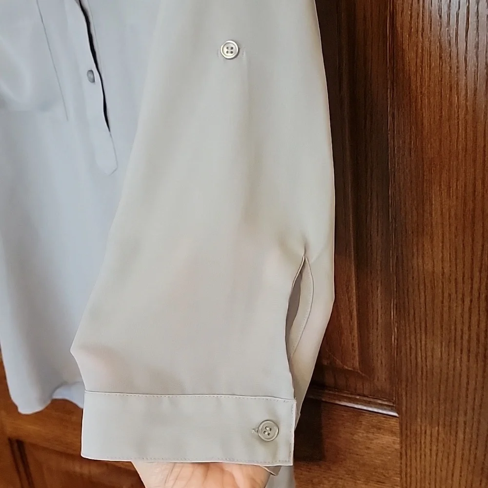 Light Gray 1/2 button up S - Picture 3 of 5